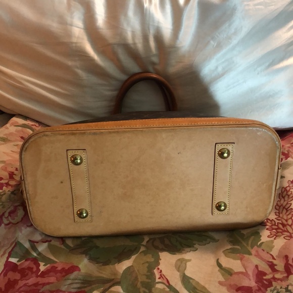 LOUIS VUITTON Alma MM Messenger Top Handle Bag Logo $1810 Authentic Receipt - Picture 5 of 16